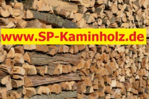 Kaminholz in der Nähe